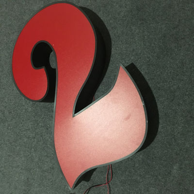 L'impression UV 3D de signe de lettre de la Manche de la publicité de forme de caisson lumineux a illuminé l'UL