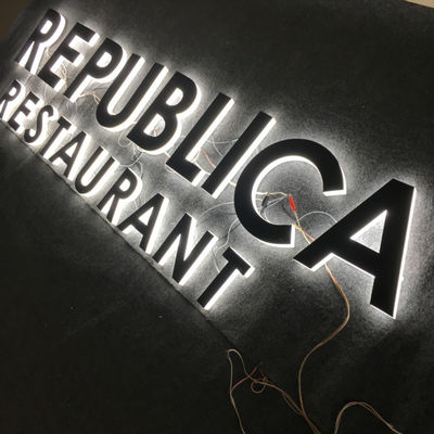 La publicité avant lumineuse acrylique de magasin de signe d'alphabet en plastique d'ODM d'OEM