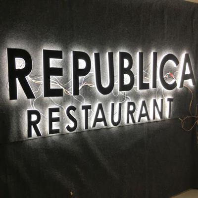 Signage acrylique 30cm de lettres de la devanture LED d'affaires