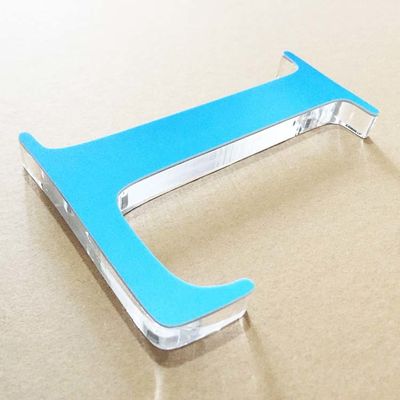 Alphabet acrylique d'intérieur du signe 2mm de lettre du logo 3D de bureau avec l'impression UV