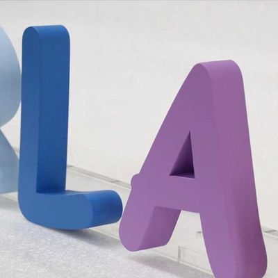 Le salon de beauté ouvrent le laser de la publicité de signe de la lettre 3D a coupé l'épaisseur du logo 3cm en métal