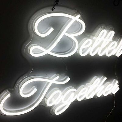 L'enseigne au néon blanc de la couleur LED améliorent ensemble 12VDC