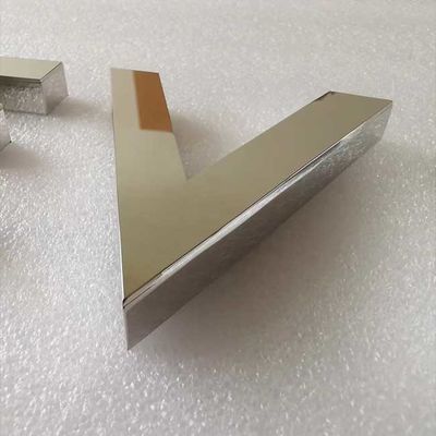 Lettres fabriquées par épaisseur argentée en métal du miroir 2cm de Signage de devanture de lettre d'alphabet