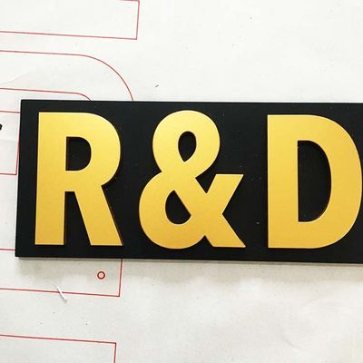 Les affaires Logo Clear Plastic Letters For signent la décoration d'intérieur