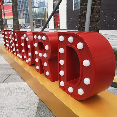 Lumières géantes lumineuses extérieures de lettres de chapiteau plaquant
