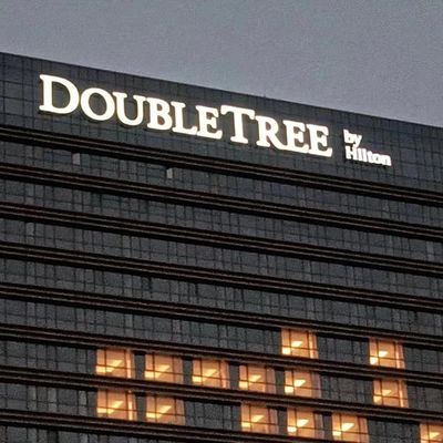 Lettres légères menées de la Manche de Logo Building Sign 3d de nom de la société