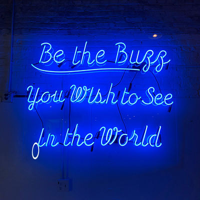 Le haut acrylique de transparent a personnalisé des enseignes au néon pendant 50000 heures de vie