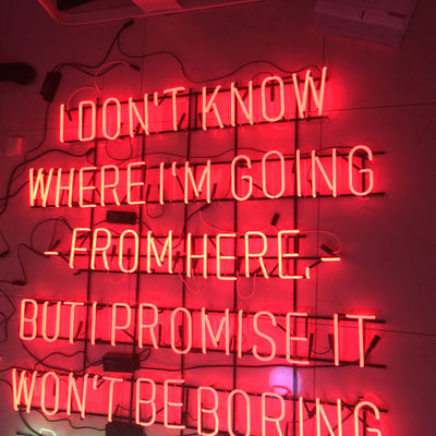 Signes de lampe au néon Word de cadres en métal de décoration de magasin pour le mur