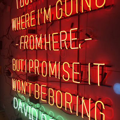 Signes de lampe au néon Word de cadres en métal de décoration de magasin pour le mur