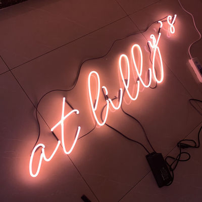 La publicité du caisson lumineux fait sur commande d'enseigne au néon de barre avec le bâti de mur de panneau arrière