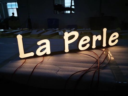 Le signe fabriqué 3D de lettre de la Manche en métal a mené le signe de caisson lumineux